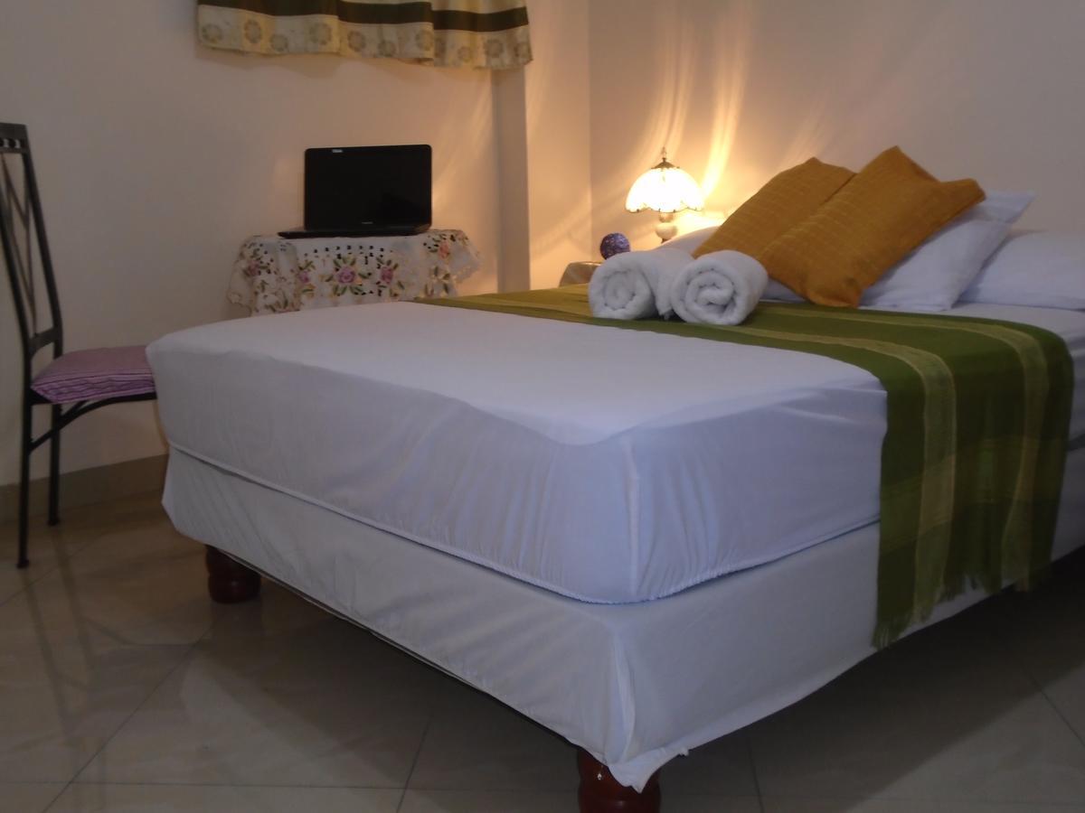 Simmonds Inn Guayaquil Esterno foto